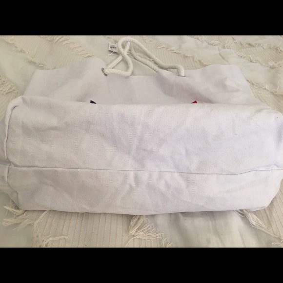 New York and Company Love Bag - Picture 4 of 5